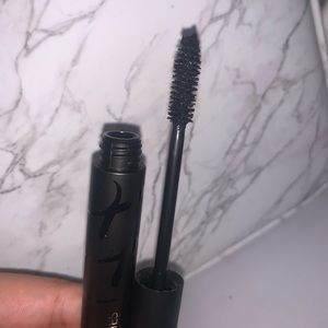 Lily Lashes Mascara